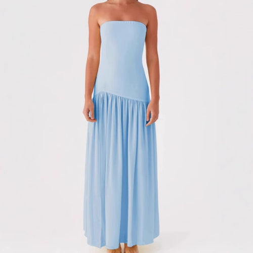 Elegant ladies maxi dress without straps with high slit and fluid fabric Lune London