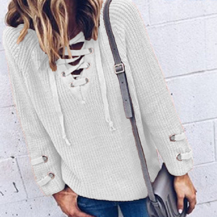 Casual knit sweater for women with decorative lace design and loose sleeves Lune Londonl
