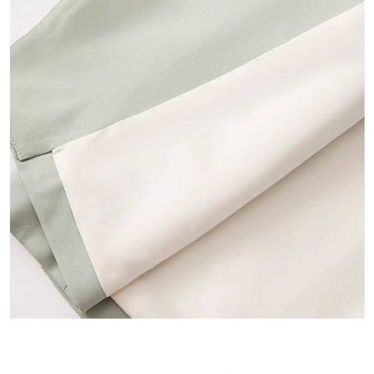 Veste blazer femme à la mode avec patte de boutonnage élégante et deux poches pratiques Chic & Stil