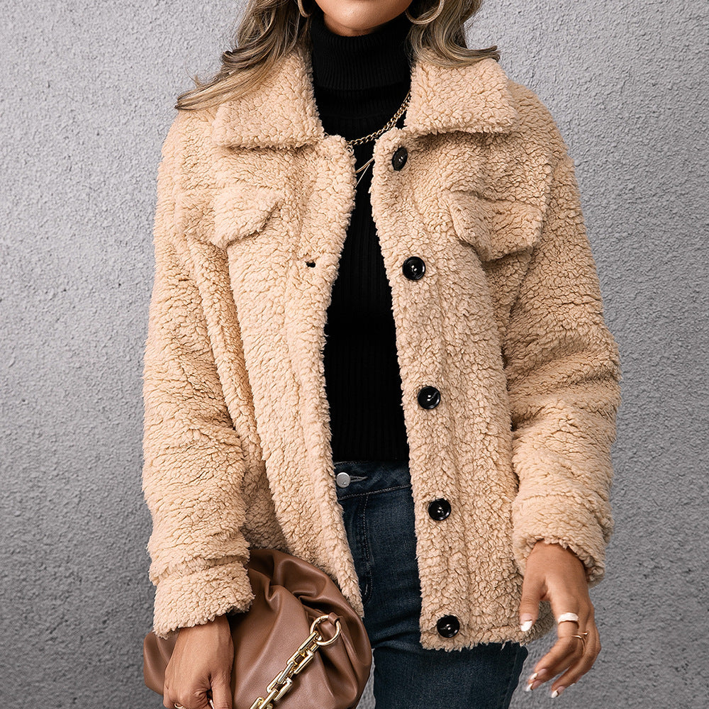 Comfortable fleece sweater for women with high collar and soft material Lune London
