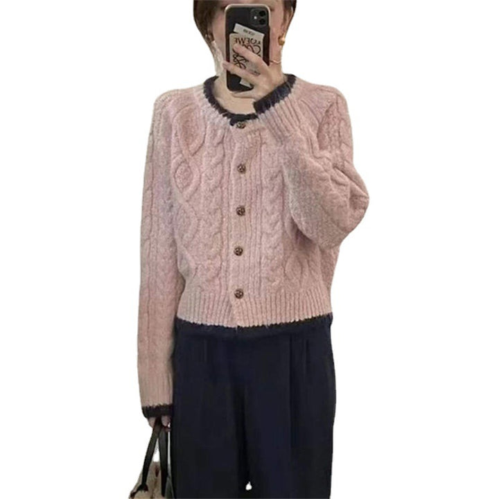 Cardigan en chunky knit pour femmes avec motif en câble décoratif et boutons élégants Chic & Stil