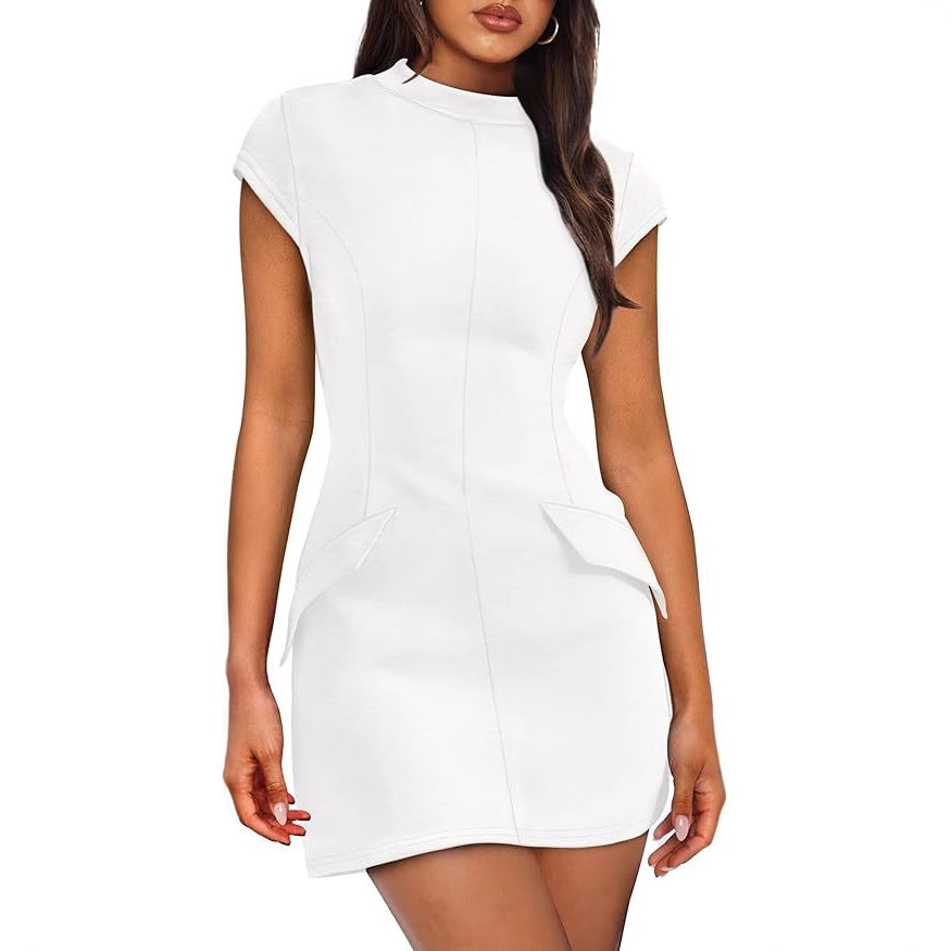 Fitted dress for women with short sleeves and practical pockets Lune London