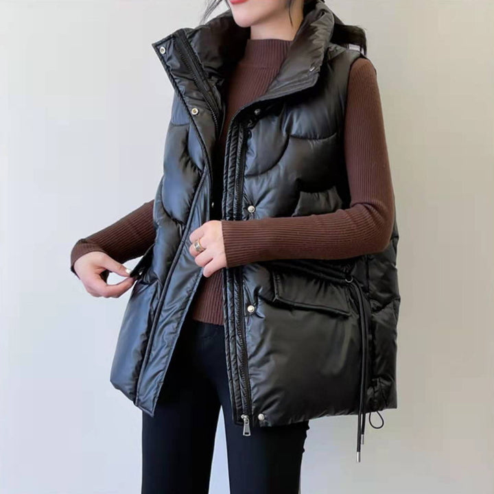 Ladies quilted gilet with high collar and zippered pockets on the sides Lune London