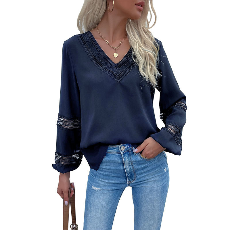 Women's blouse with a fine lace trim and an elegant V-neck Lune London
