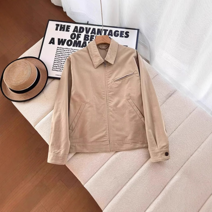 Veste de transition féminine élégante avec zipper et poches pratiques Chic & Stil