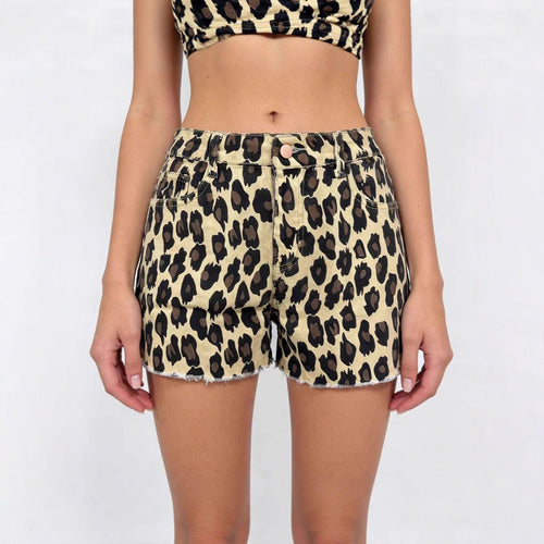 Women's casual Leo shorts with fringed hem and high pockets Lune London