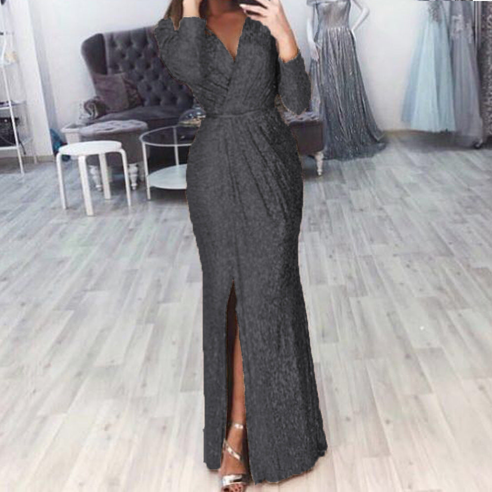 Robe de soirée longue pour femmes avec un design élégant enveloppant et une fente Chic & Stil