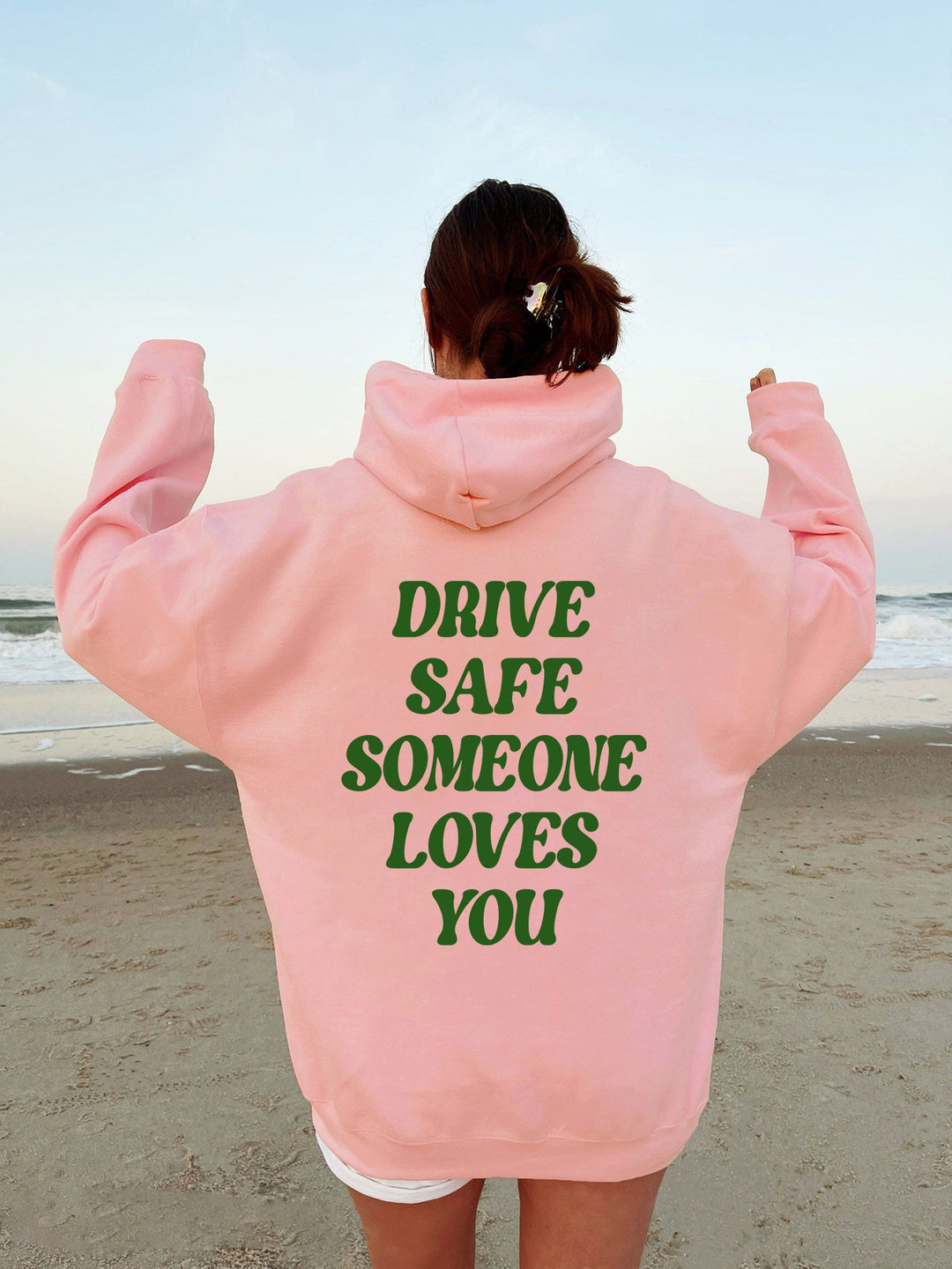 Women's hoodie sweatshirt with inspiring lettering and casual fit Chic & Stil
