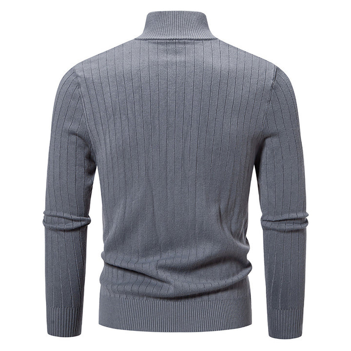 Elegant fine-knit sweater for men with a high collar and zipper Lune London
