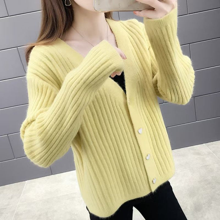 Ribbed knit cardigan for women with heart-shaped buttons Lune London