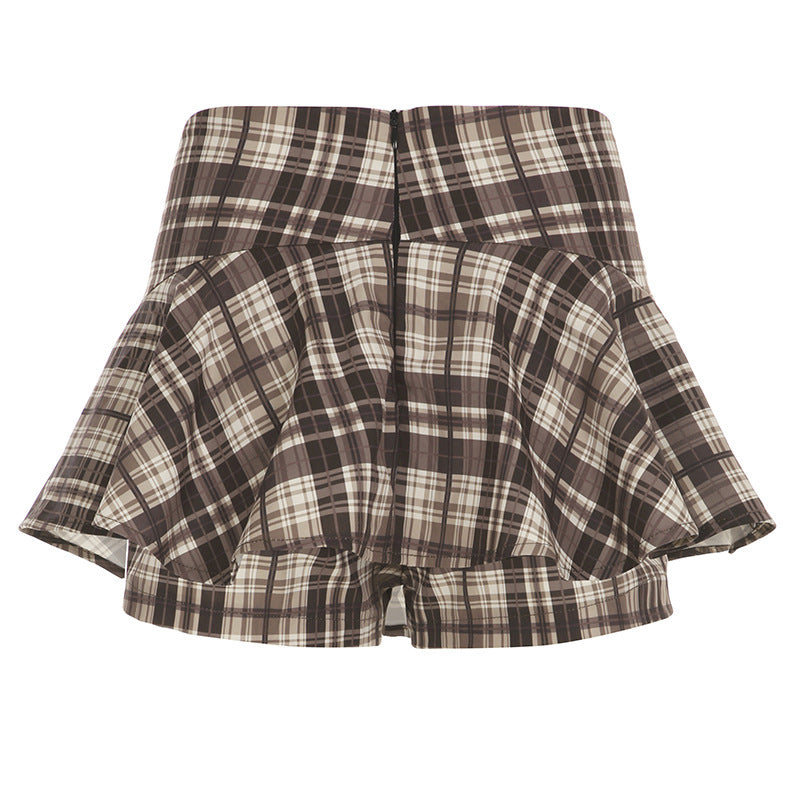Ladies playful checkered skirt with integrated shorts and high waist Lune London