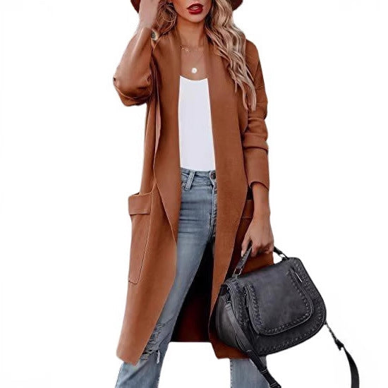 Ladies trendy long sleeve cardigan with practical pockets Lune London