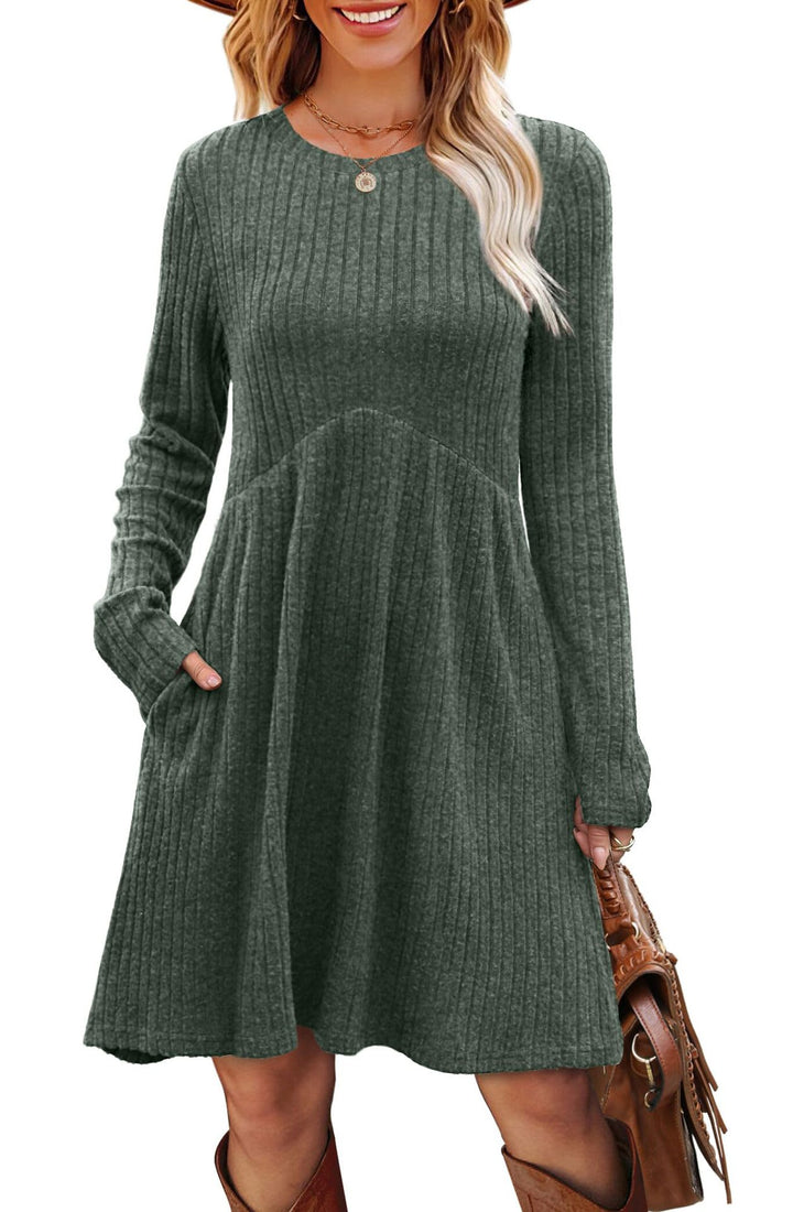 Casual maxi dress for women with ribbed design and pockets Lune London