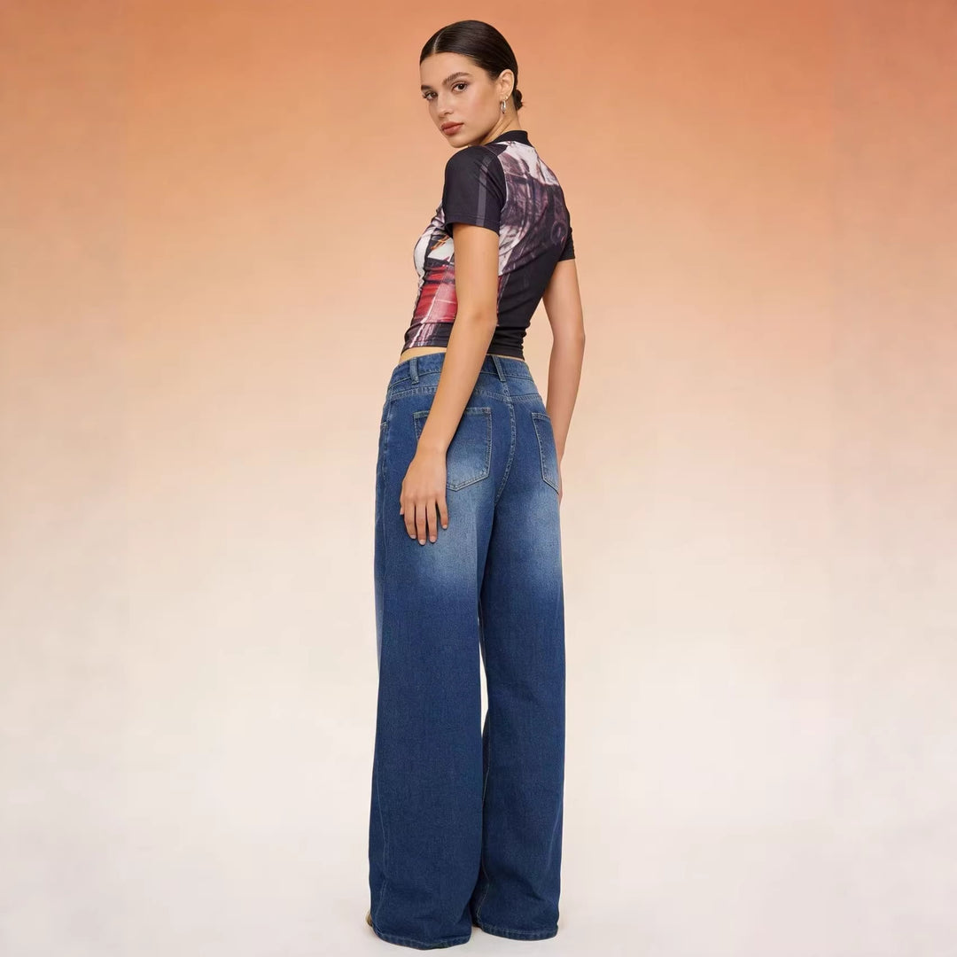 Women Loose Fit High-Waist Jeans with Refined Waist Design Lune London