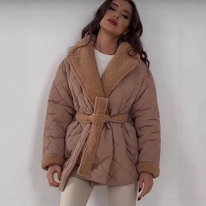 Quilted fleece jacket for women with belt and large collar Lune London