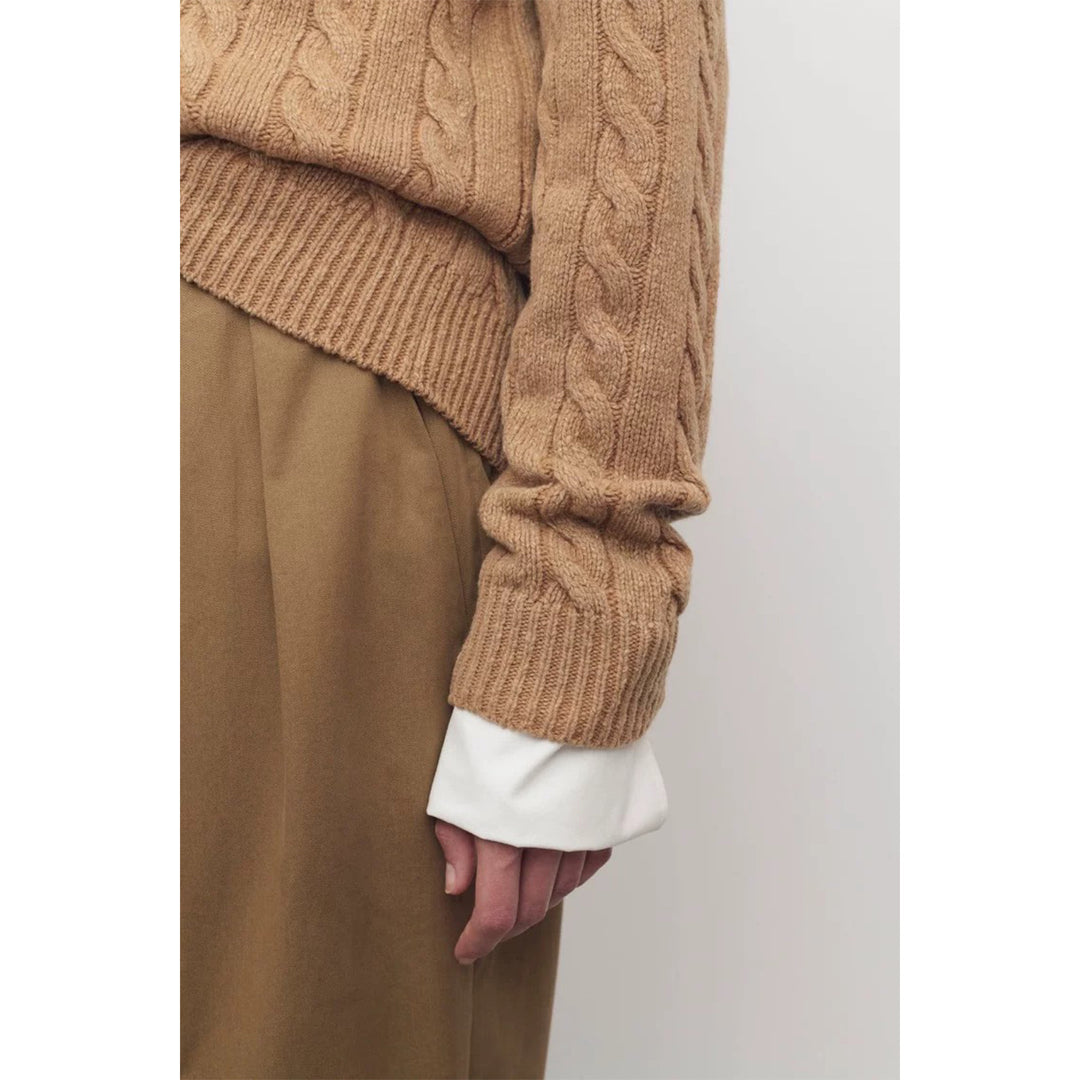 Sweater women with complex braid pattern and continuous buttoning Lune London