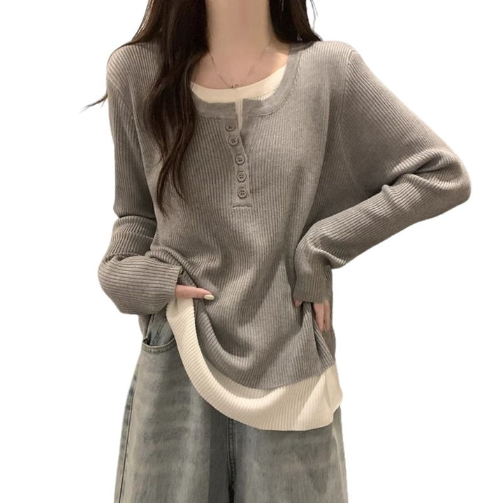 Pull long à manches longues tendance pour femme avec patte de boutonnage Chic & Stil
