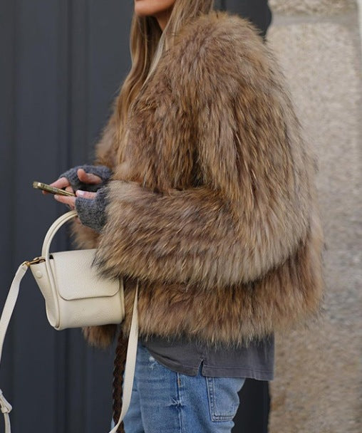 Faux fur jacket for women with a stylish and cozy design Lune London