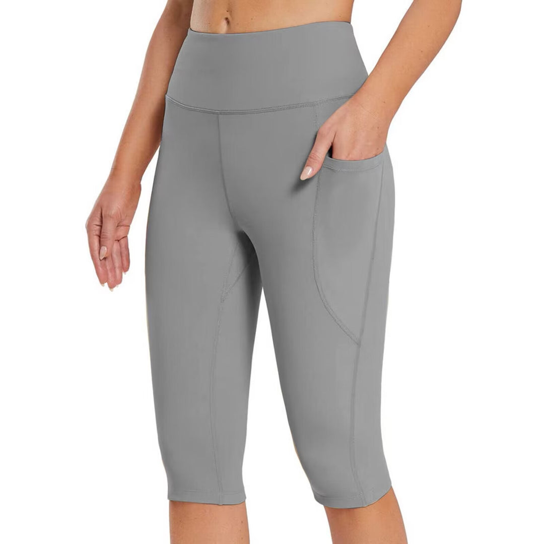Lune London women's sporty Capri pants with practical side pockets