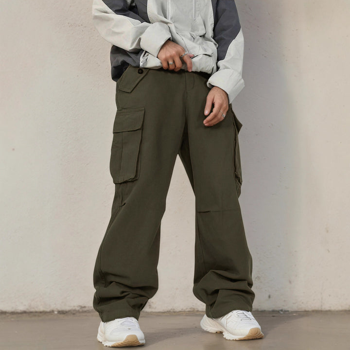 Cargo pants for women in a casual urban Lune London