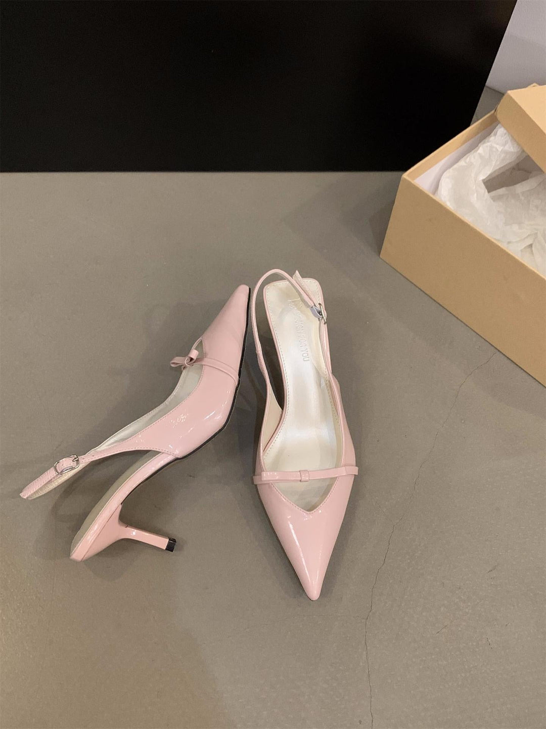 Women's Slingback Pumps with Elegant Cut and Fine Strap Lune London