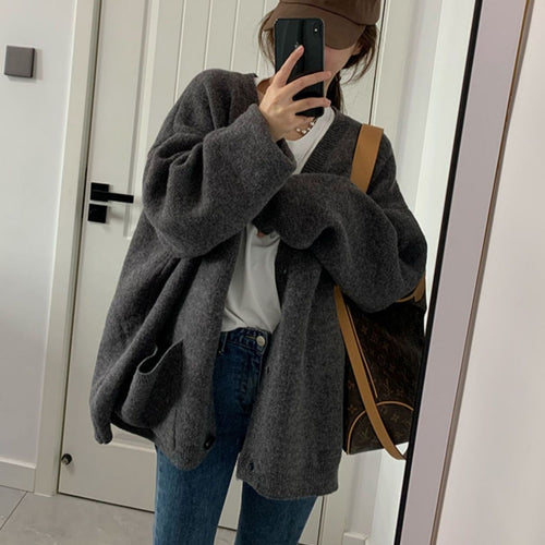 Ladies Comfortable knitted vest with wide sleeves and practical pockets Lune London