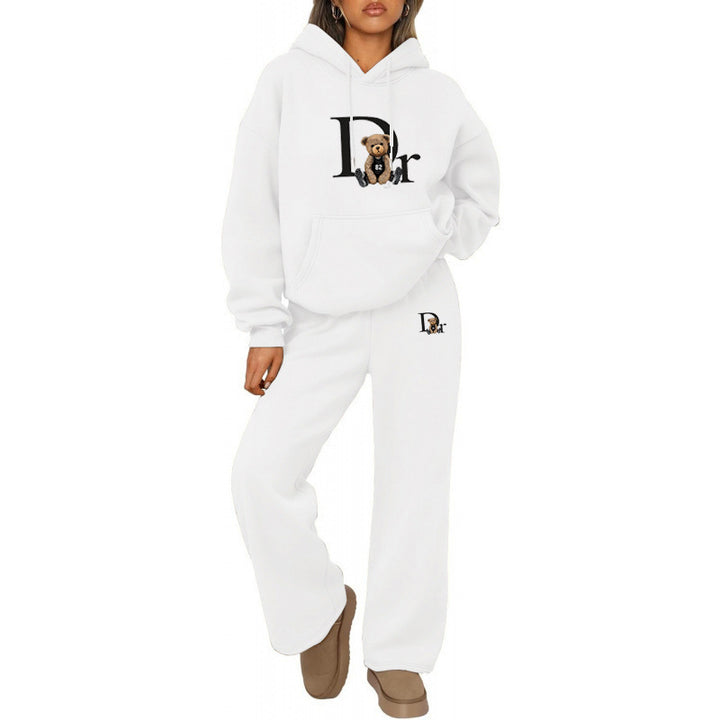 Women's casual hoodie suit with a charming bear motif and comfortable fit Chic & Stil