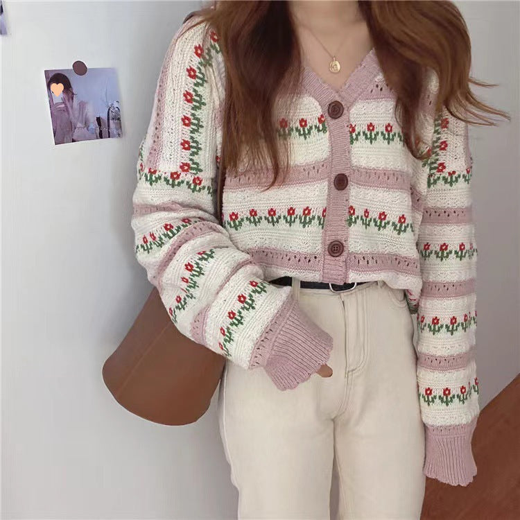 Knit jacket for women with nostalgic floral patterns and a generous cut Lune London