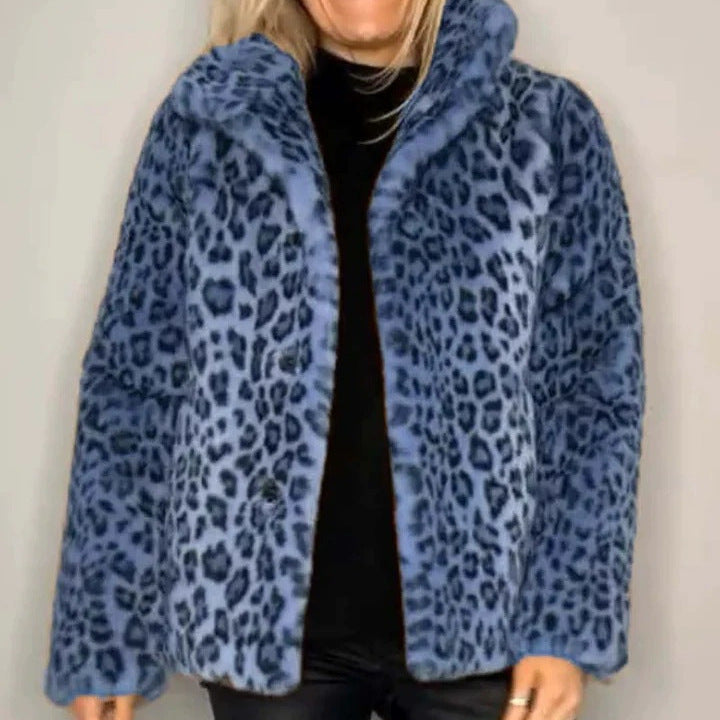 Fashionable plush coat for women with leopard print and elegant cut Lune London