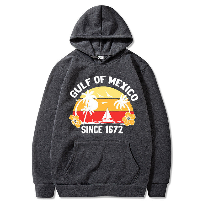 Women's hoodie with creative beach motif and high-quality fabric Chic & Stil