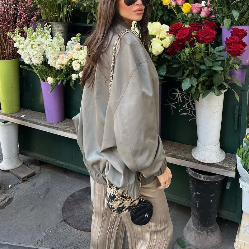 Casual bomber jacket for women in lightweight material with elastic hem and practical pockets Lune London
