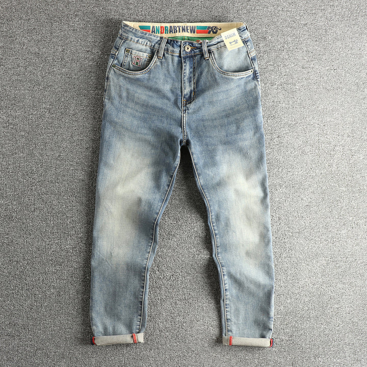 Slim Fit Jeans for women with a stylish distressed look and a practical cuff Lune London