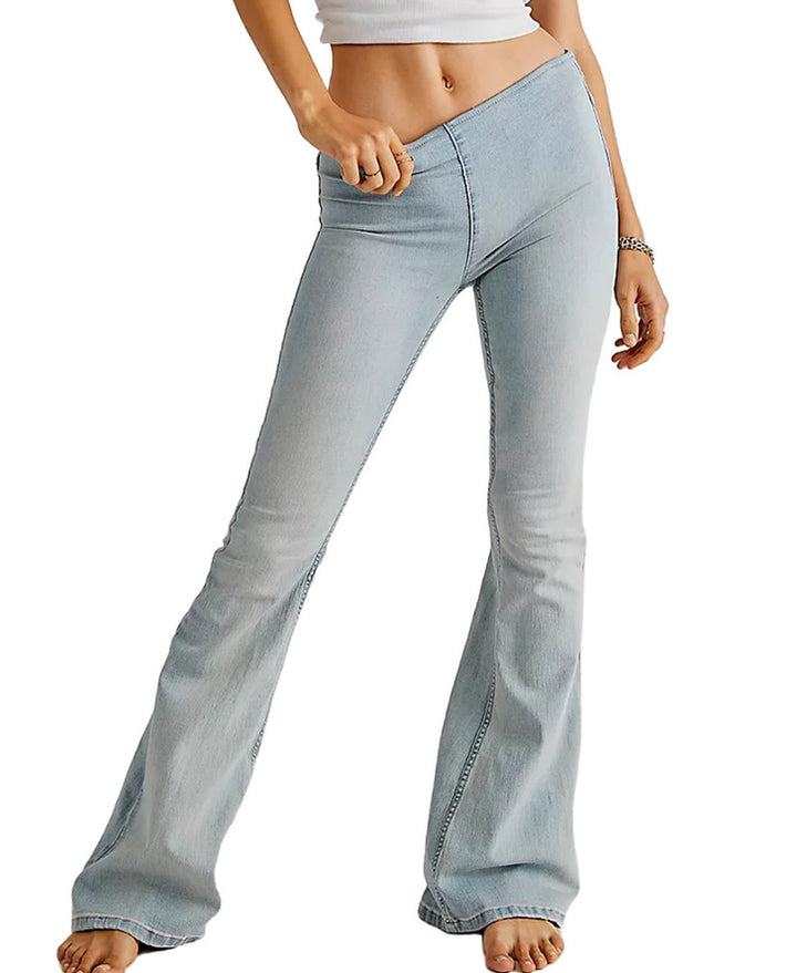 Women Flared Jeans in a casual cut with a high waistband and figure-flattering silhouette Lune London