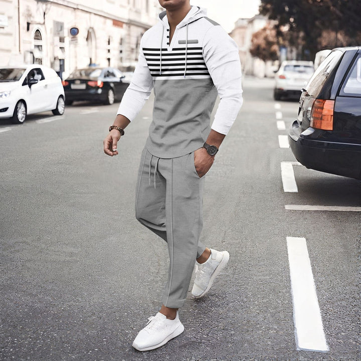 Sporty hoodie set for men with contrasting stripes and relaxed fit Lune London