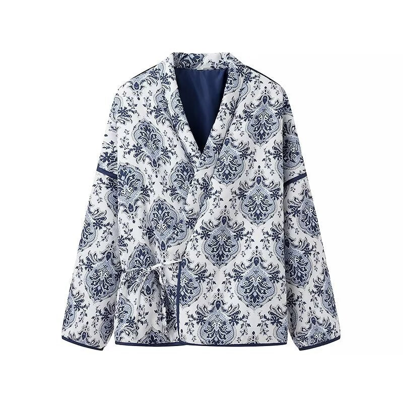 Robe de chambre élégante pour femmes avec motif floral et taille Chic & Stil