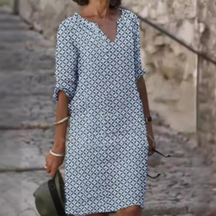 Casual midi dress for women with V-neck and practical buttons Lune London