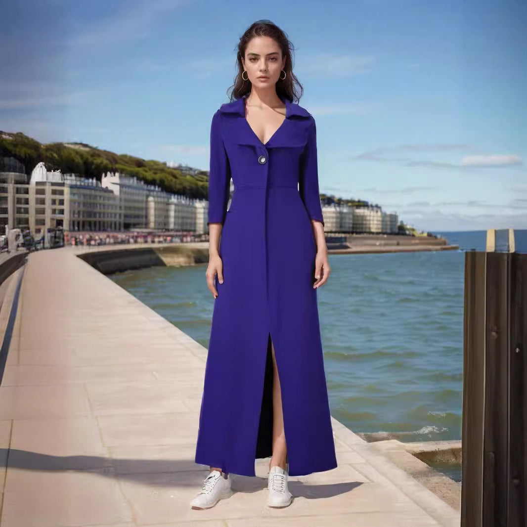 Ladies Elegant long coat with classic lapels and modern accents Lune London