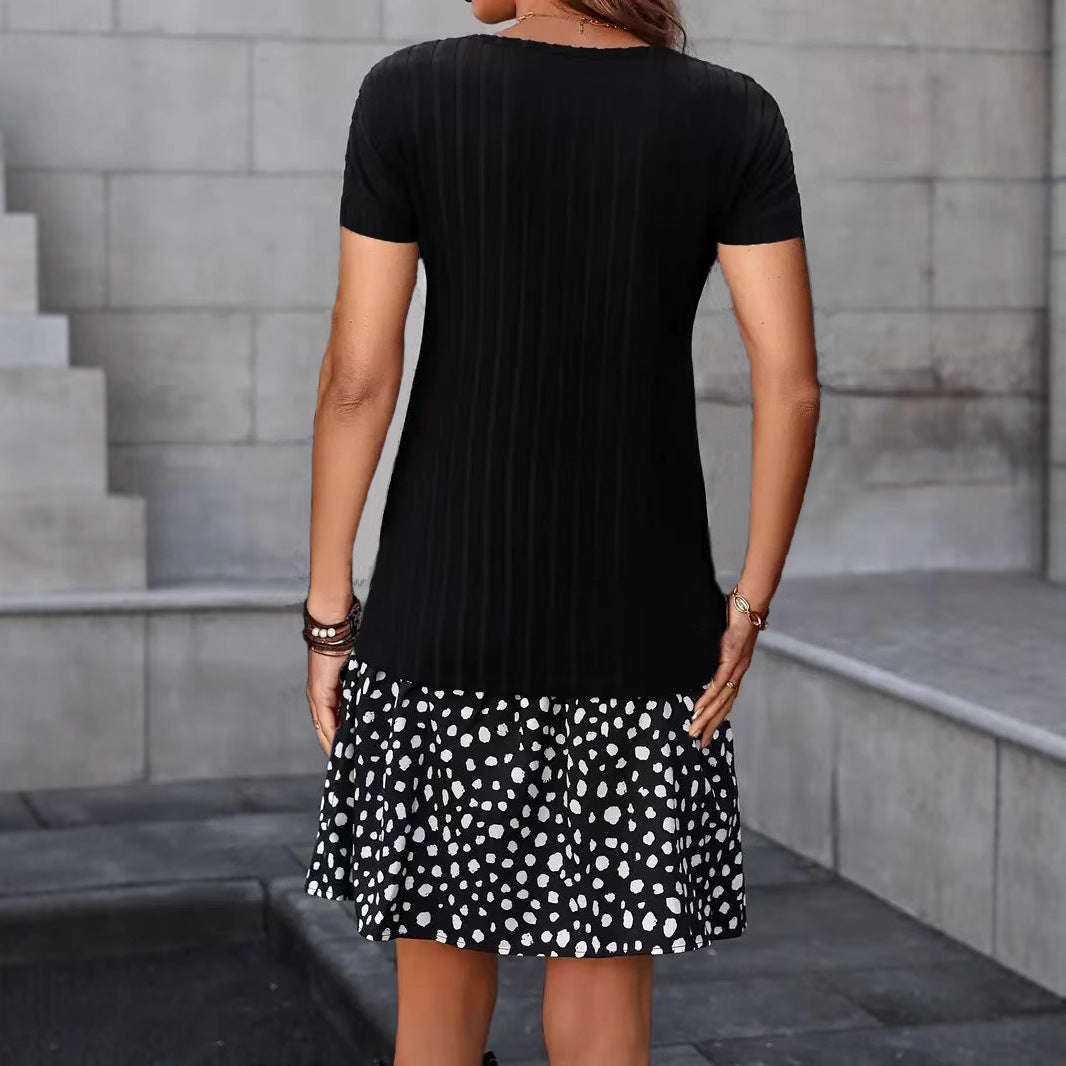 Leisure dress for women with ribbed structure and flattering skirt Lune London