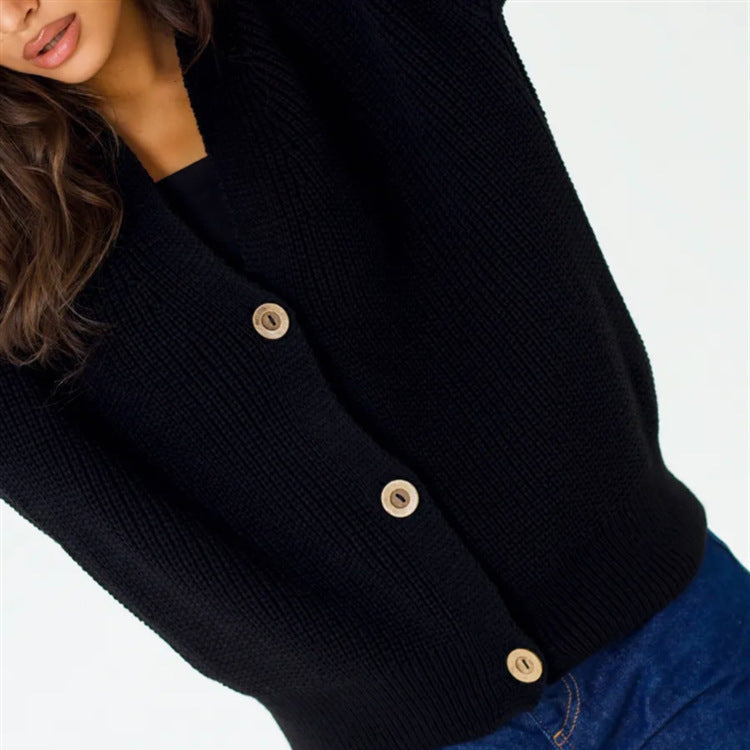 Casual knitted cardigan for women with button details and flared sleeves Lune London