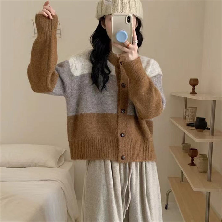 Cardigan en tricot confortable pour femme avec fermeture à boutons et rayures de couleur contrastante Chic & Stil