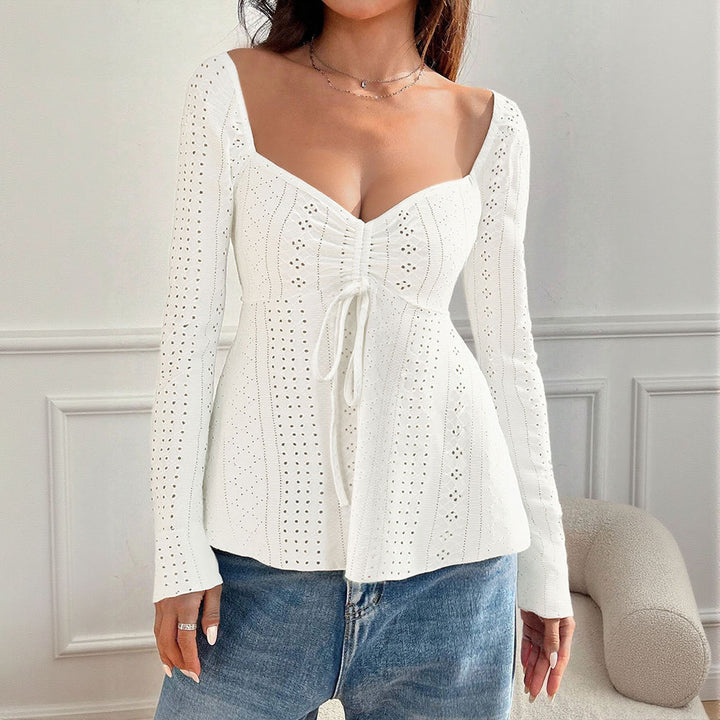 Femme blouse partie avec détails de volants décorés et design de lacets élégant Chic & Stil