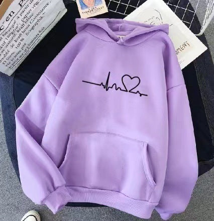 women's hoodie with heartbeat design Chic & Stil