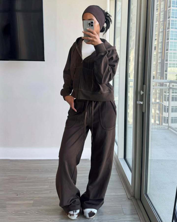 Casual lounge set for women with hood and loose fit Lune London