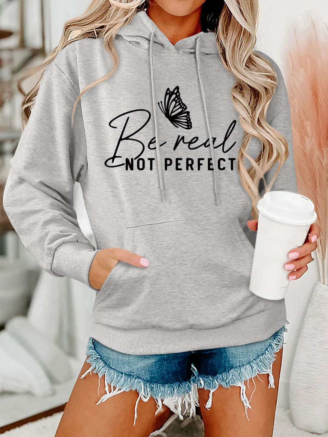 Haut à capuche pour femmes avec motif créatif et coupe confortable Chic & Stil