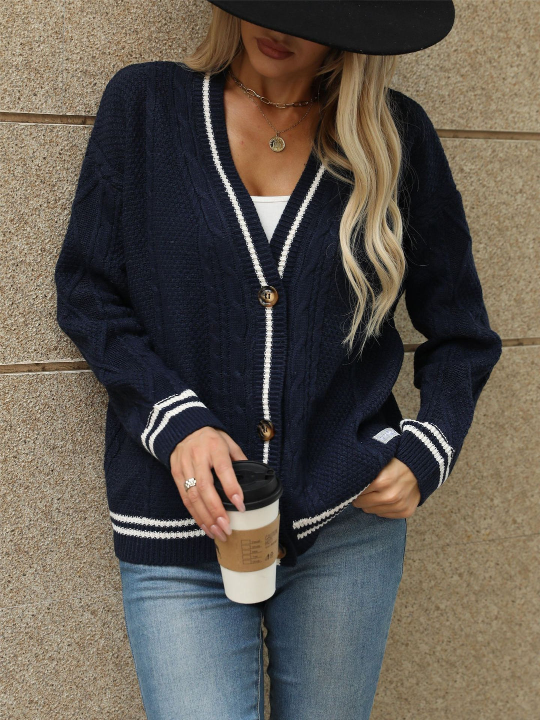 Lady cardigan with twisted pattern Lune London