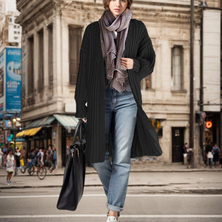 Long knitted coat for women with a relaxed fit and ribbed design Lune London