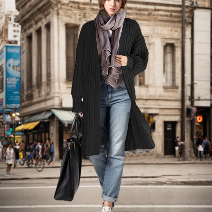 Long knitted coat for women with a relaxed fit and ribbed design Lune London