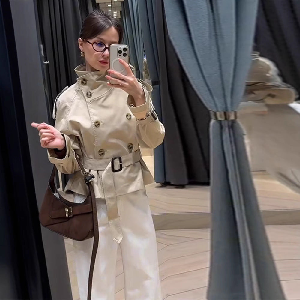 Ladies trendy short jacket in modern trench-coat style with wide collar and belt at the waist Lune London