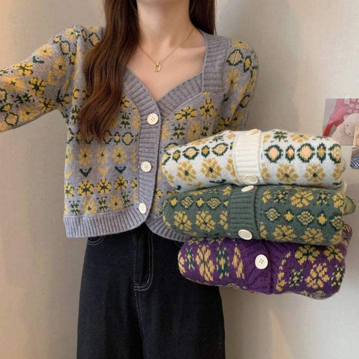 Ladies knitted floral jacket with wide edges Lune London