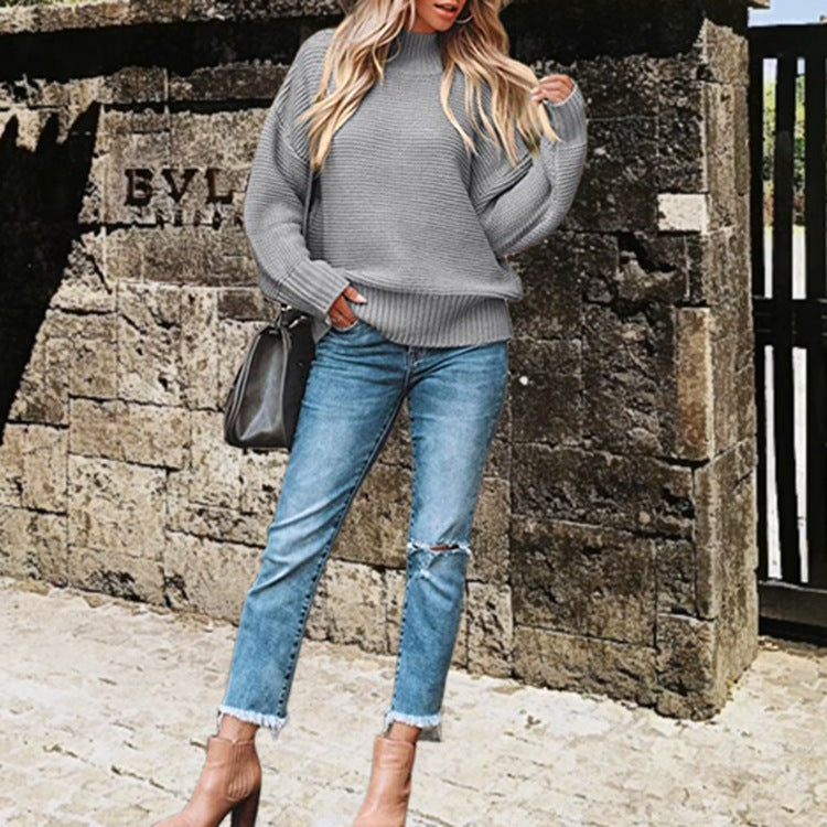 Thick knitted pullover for women with high neck and relaxed fit Lune Londonl
